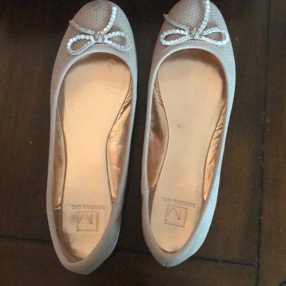 Material Girls tan flats - Picture 5 of 7